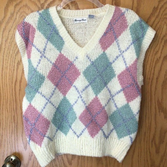 Carriage Court - Cream V-neck pink & green argyle sweater vest - Picture 3 of 6